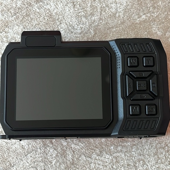 Brand New 8K UHD 70MP Digital Camera 32GB Card Waterproof Underwater - Picture 10 of 16